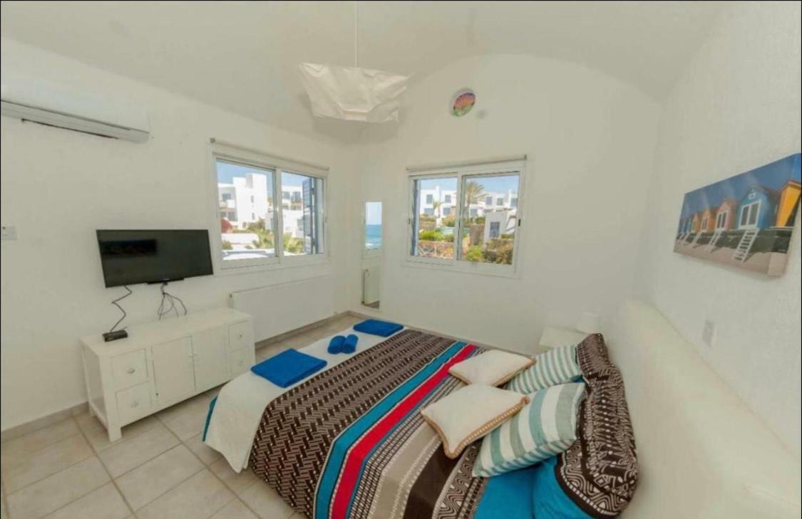 34 Beach Villa Пафос Экстерьер фото