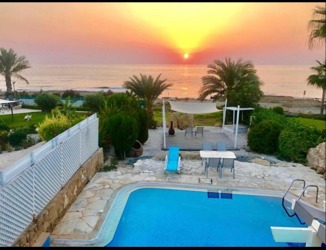 34 Beach Villa Пафос Экстерьер фото